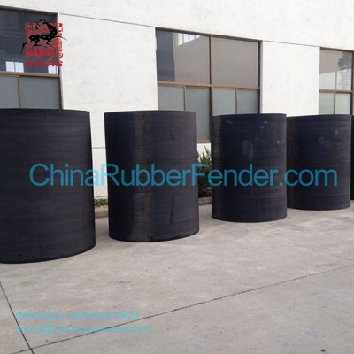 Cylindrical Rubber Fenders deliver to Italy