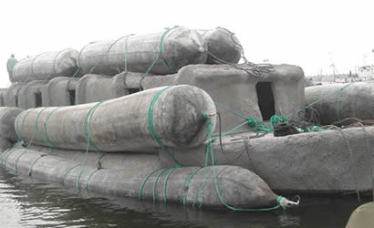 marine-salvage-airbags-for-transportation