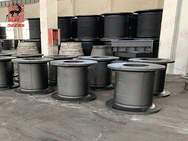 Supply 17pcs 1000H SC fenders for Qinzhou Port