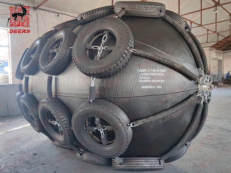 Dia2.5m pneumatic fenders-1