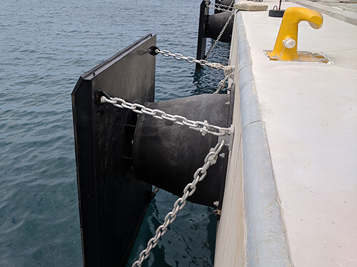 rubber fenders and bollard