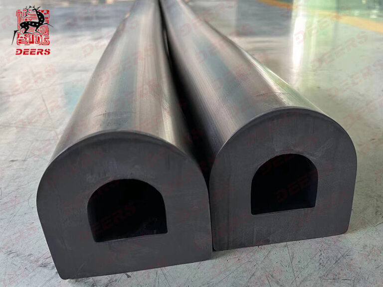 Extruded DD100 rubber fenders were shipped successfully