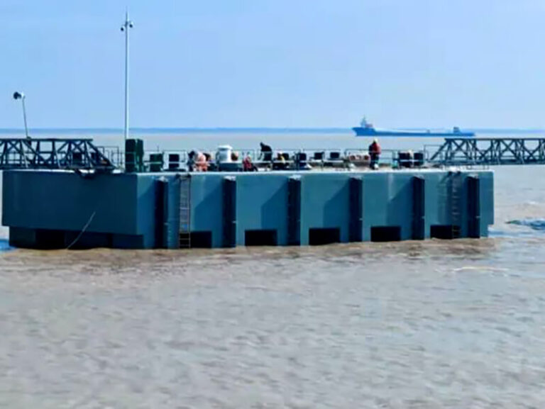 Arch Fender and Mooring Bollard Systems well installed on the Terminal, Nantong